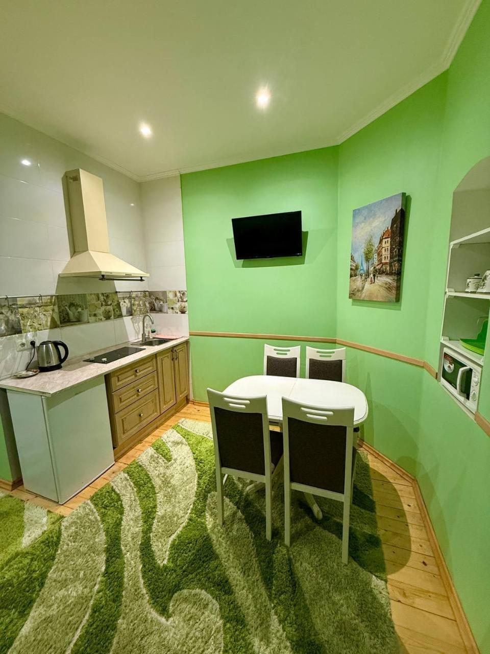 Apartments Provence Чернивци Екстериор снимка