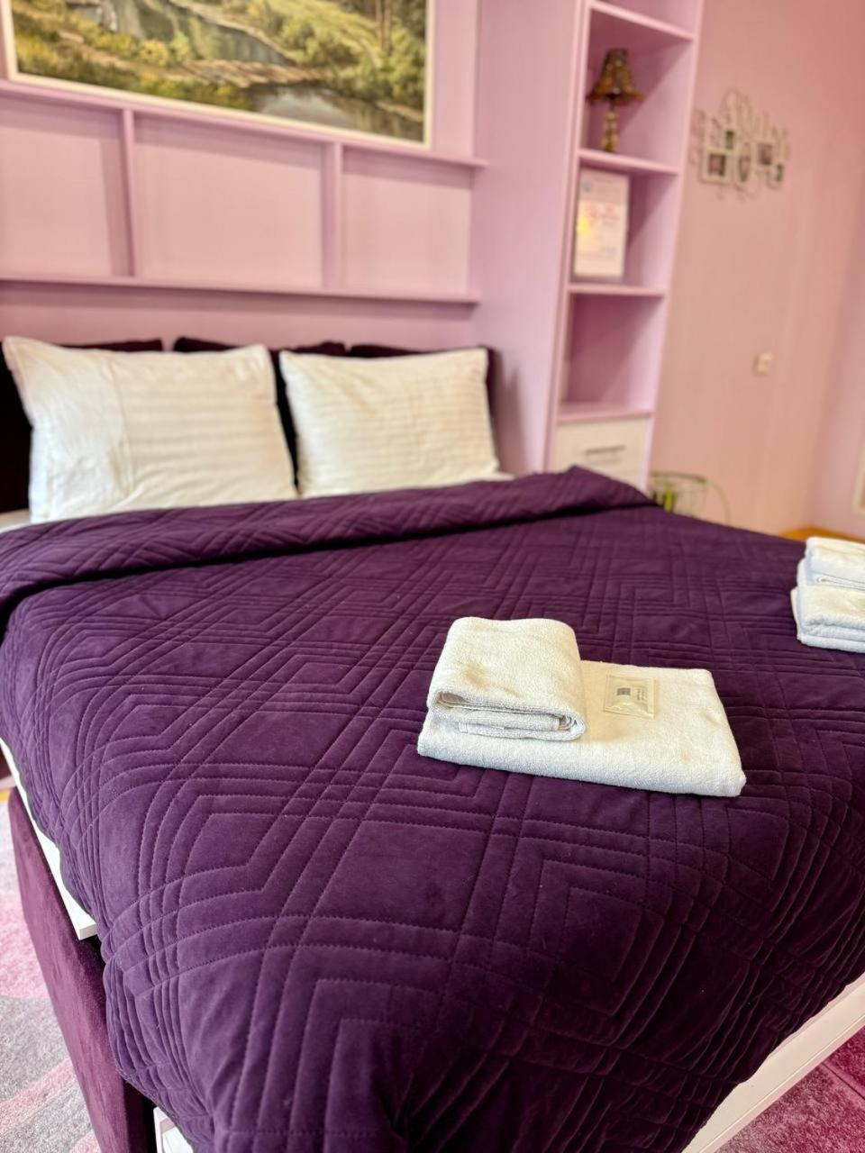 Apartments Provence Чернивци Екстериор снимка