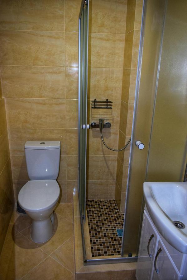 Apartments Provence Чернивци Екстериор снимка